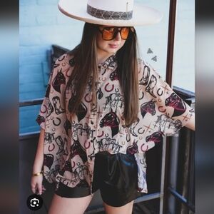 2 Fly Co. NWT West Horseman Top  Wesyern Horse Print Flowy Oversized Button Down